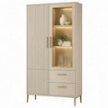 Beige vitrinekast met LED-verlichting, glas en goudkleurige details – 80 x 40 x 180 cm